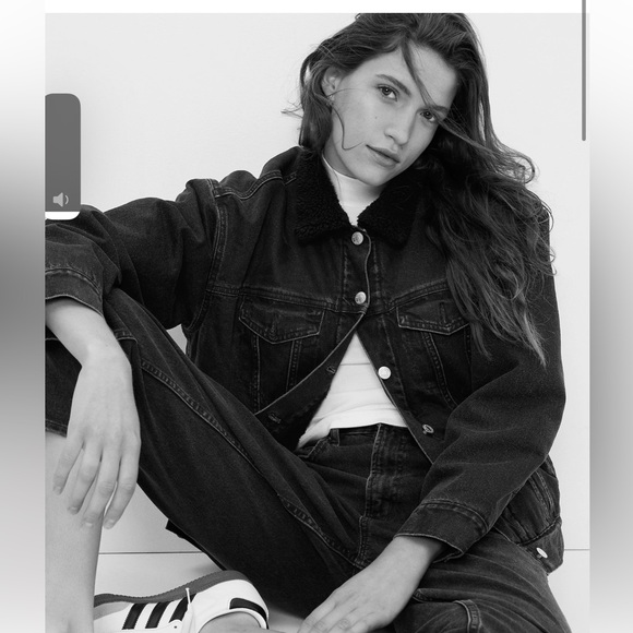 NWOT Oversized Icon Denim Sherpa Jacket with Washwell - Picture 3 of 5